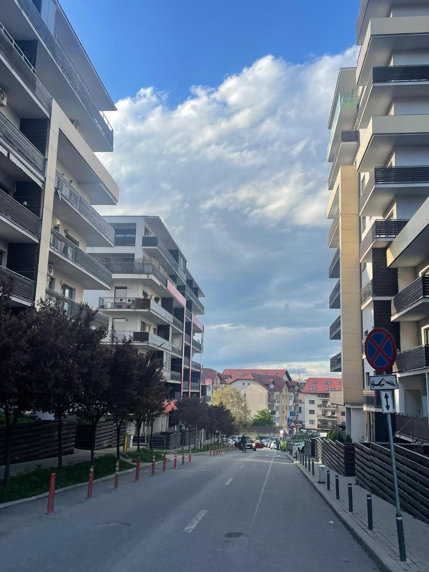 Cozy Apartment With Free Parking Cluj-Napoca Luaran gambar
